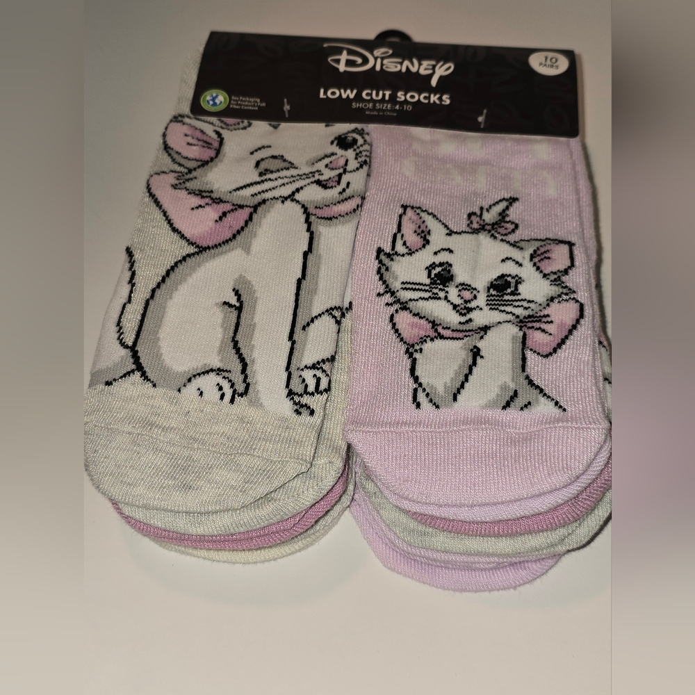 Women's Aristocats 10 Pack Low Cut Socks.